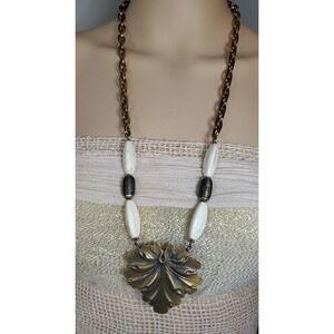 Large 2 & 1/2" X 2 & 1/2" Leaf Pendant Necklace W/Goldtone Heavy Oval Link Chain